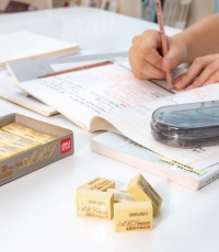 得力7534橡皮擦(混)*30塊/盒